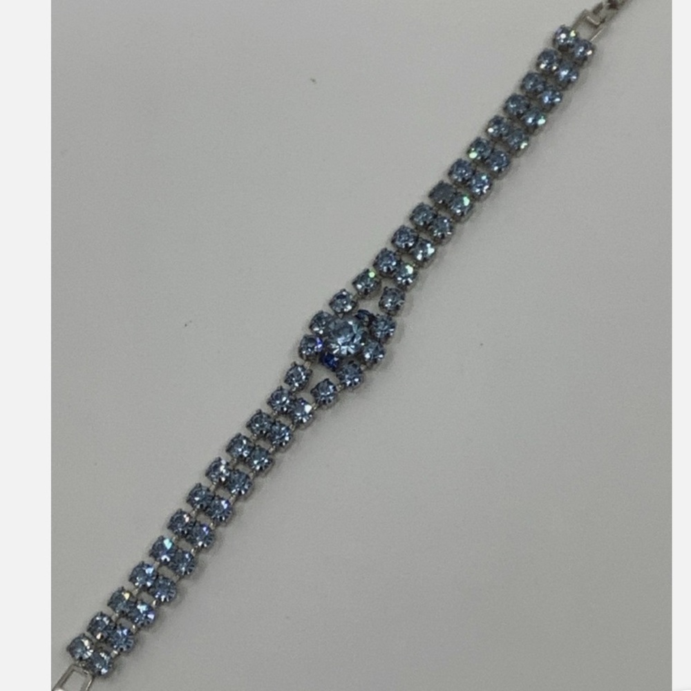 Vintage Estate double strand blue rhinestone tennis beacelet